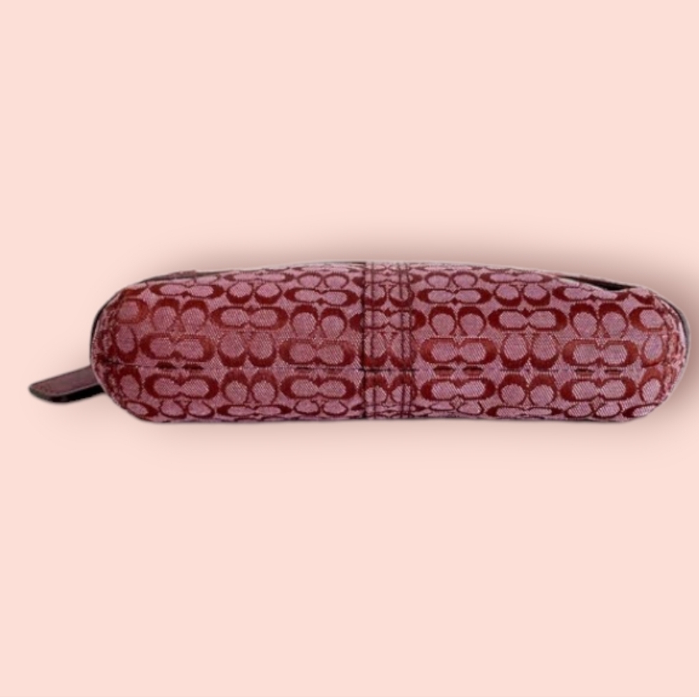 (EUC) Vintage COACH® SOHO Signature Studded Wristlet - Bordeaux - Picture 5 of 6